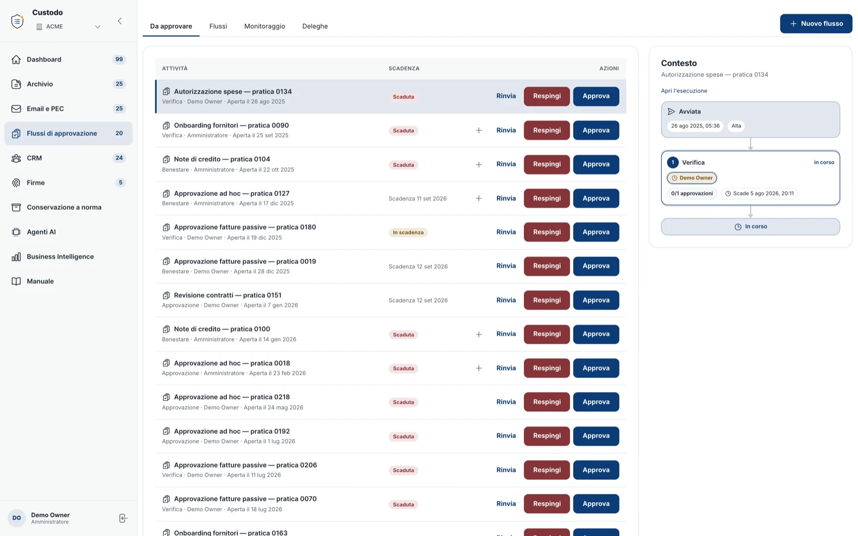 La inbox delle approvazioni: ogni riga con la pratica, la fase, la scadenza e i pulsanti rinvia, respingi, approva; a destra il contesto dell'esecuzione selezionata.